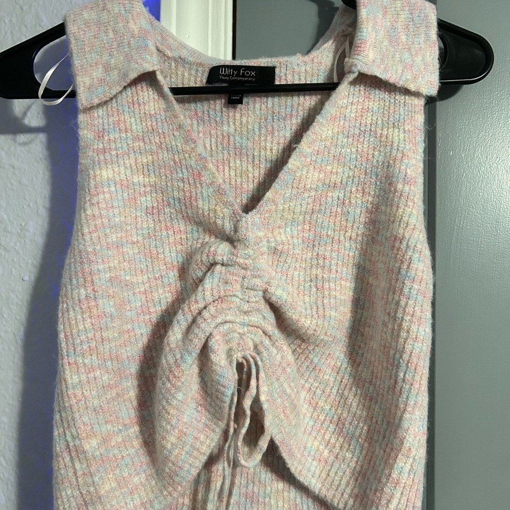 Tan and Pink Ribbed Sleeveless Crop Top with Tie Front- L (Pre-owned)